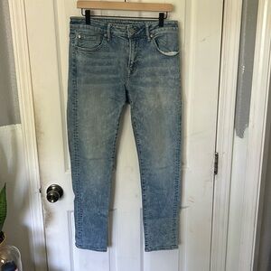 Men’s AE skinny jeans
